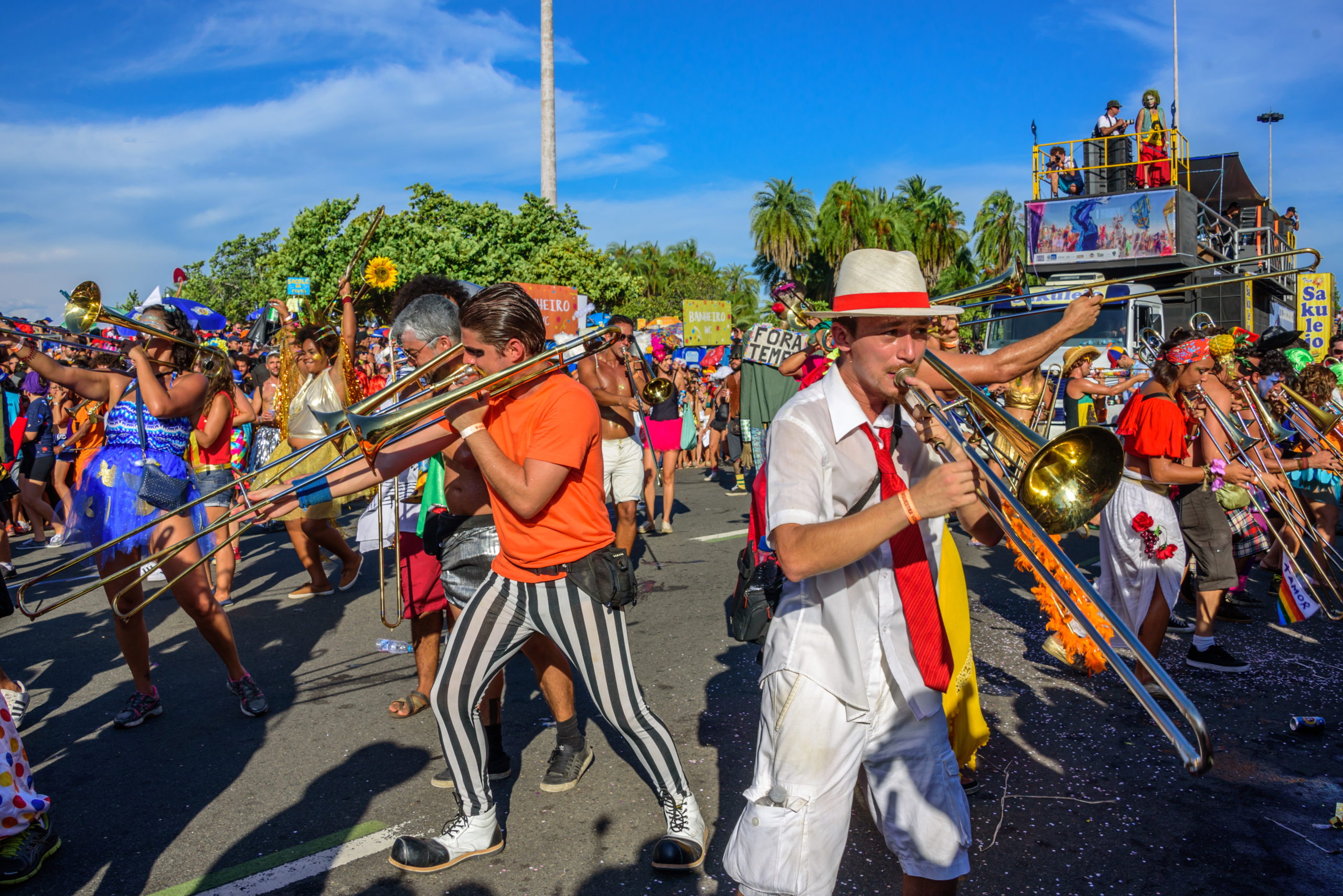 Banda da Barra realiza pré carnaval no Joilton