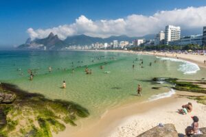 Outono carioca: escolha um esporte praiano e aproveite as águas claras do Rio. 5